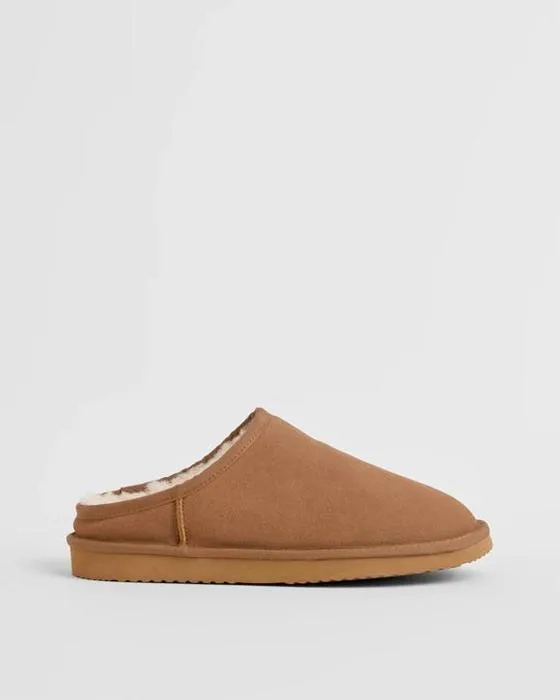 Boots et chaussons de design australien Ugg Design Australian Design Ugg Sheepskin and Leather Slipper Scuff