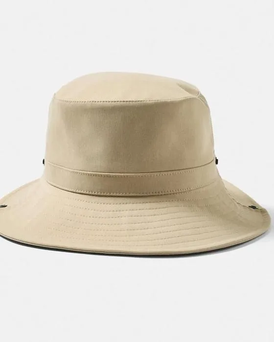 Chapeau à bord large résistant à l'eau
