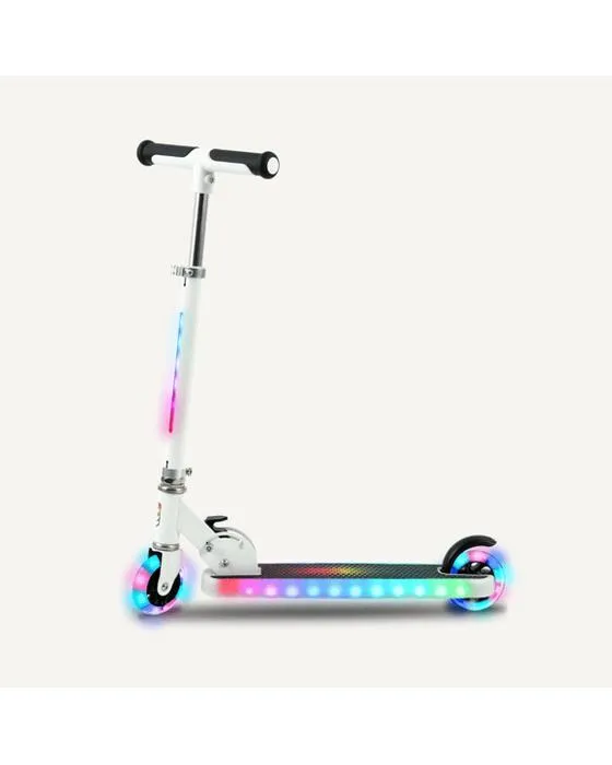 Éclairage du pont et du scooter de roues