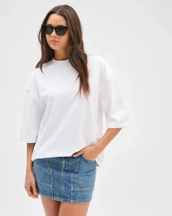 Lily aime le t-shirt surdimensionné en coton australien
