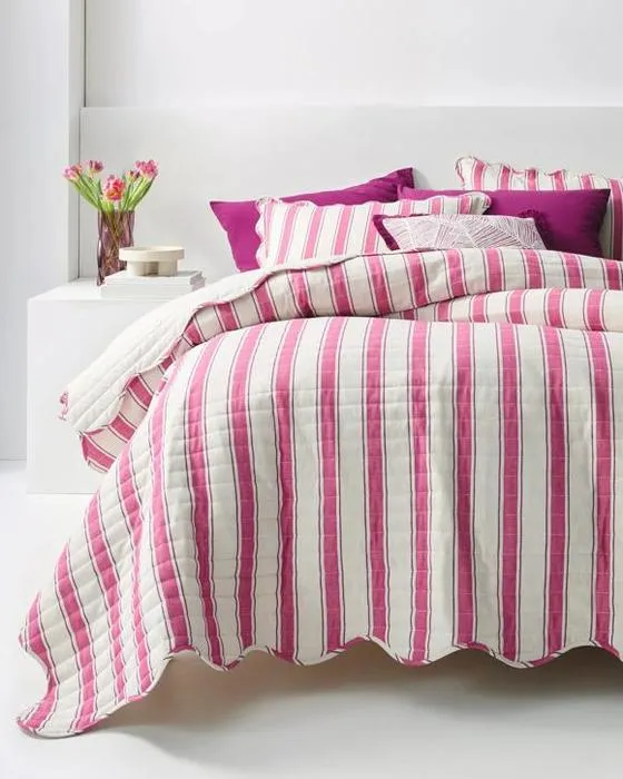 Cible Ensemble de couvertures matelassée Esther Stripe - Lit double - Rose