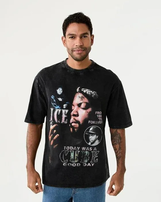T-shirt de licence de cube de glace