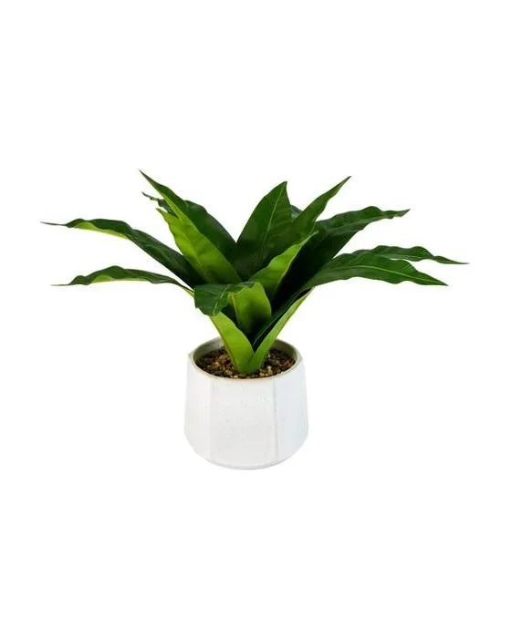 Plante de fougère artificielle en pot