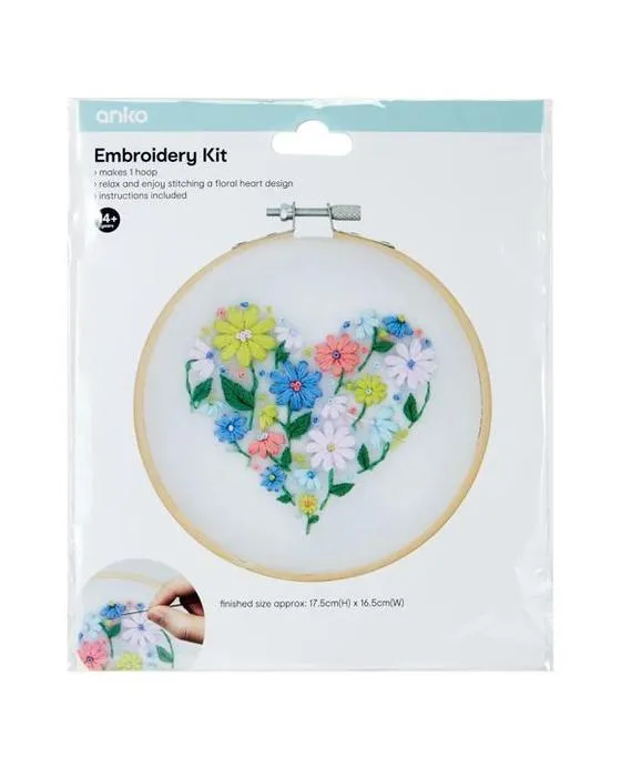 Trousse de broderie - cœur floral