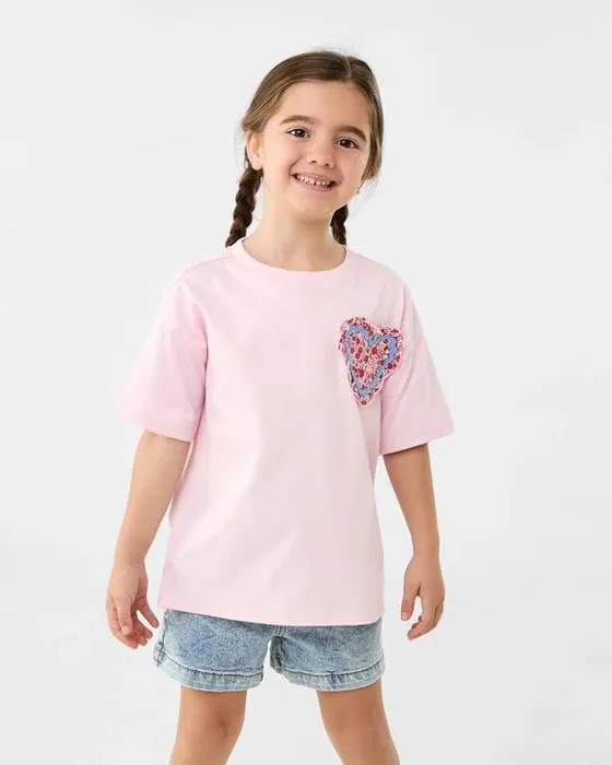 T-shirt surdimensionné pour l'application manches courtes