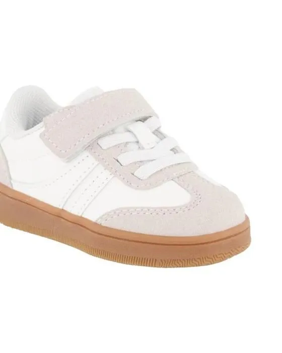 Bébés sneakers