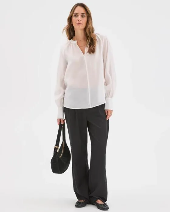Aperçu Blouse à longue manche en forme de drap doux