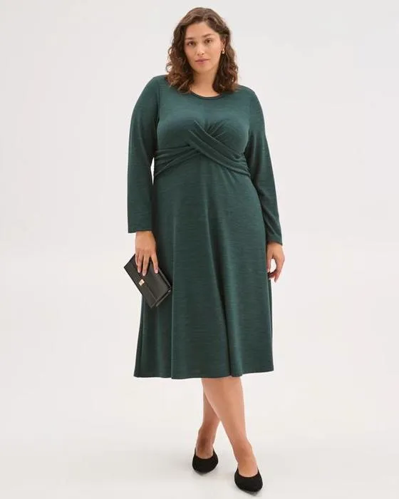 Cible Curve Plus Taille longue manches Drapé Robe Midi