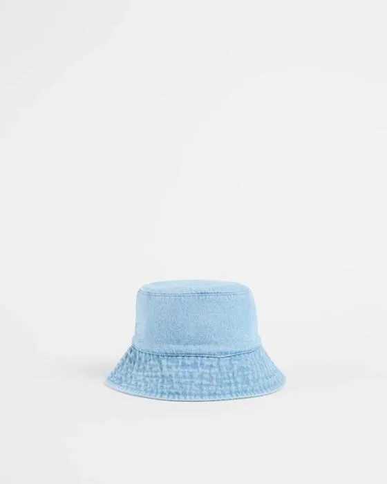 Ciblez le chapeau de seau de denim bébé