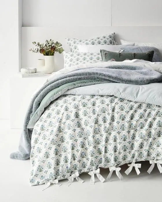 Cible Adeline Australian Cotton Floral Cover Set - Queen Bed - Blanc