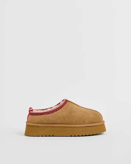 Boots et chaussons de design australien Ugg Design Australian Design Ugg Sheepskin and Leather Tape Collar Mule
